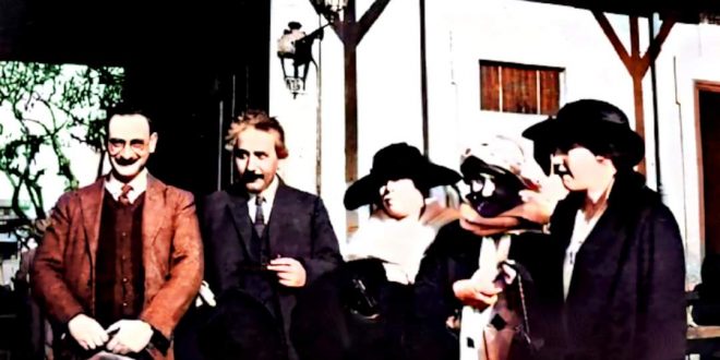 البرت اينشتاين في بورسعيد - مصر