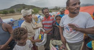 نازحون داخليًا في اليمن. تقارير أممية تحذّر من أن النزوح المتكرر يفاقم هشاشة الصحة والغذاء، حتى عندما تكون الأعداد محدودة. (صورة من الأرشيف)

 Creative Commons | @Peter Biro